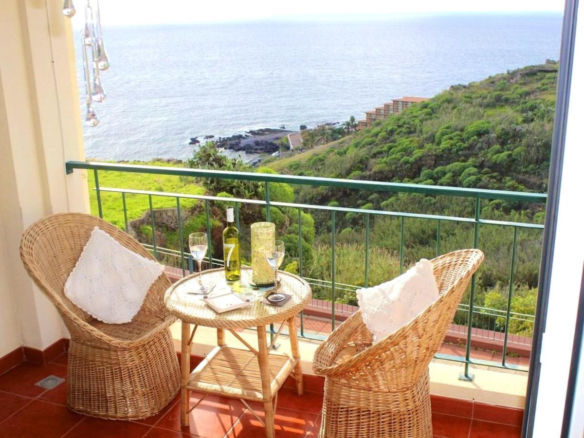 2 Bedrooms Appartement At Canico 200 M Away From The Beach With Sea View Furnished Balcony And Wifi 外观 照片